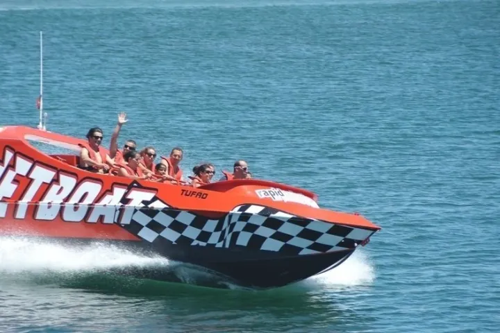 a small boat in a body of water